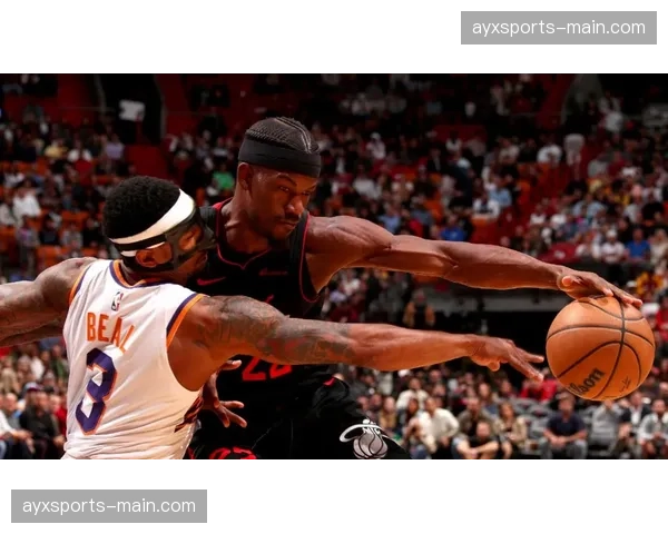 活塞黄蜂冲突升级，斯图尔特冲入场内追打布里奇斯引发大规模驱逐